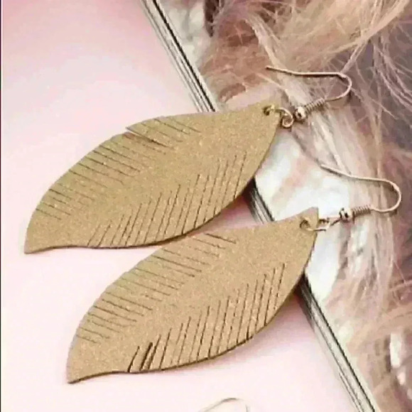 Suede shimmer Leather Earrings - Picture 1 of 3